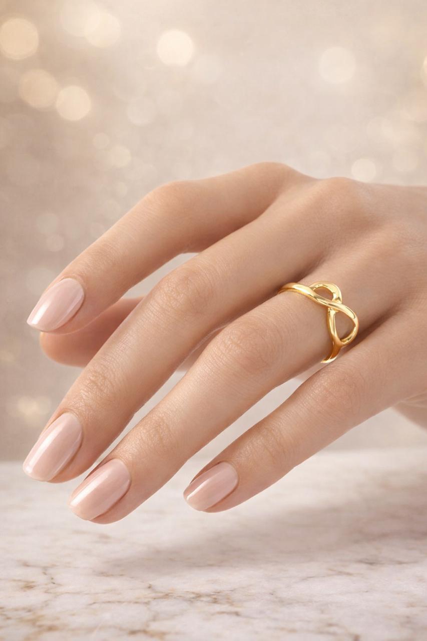 Anel Infinito em ouro amarelo 18k