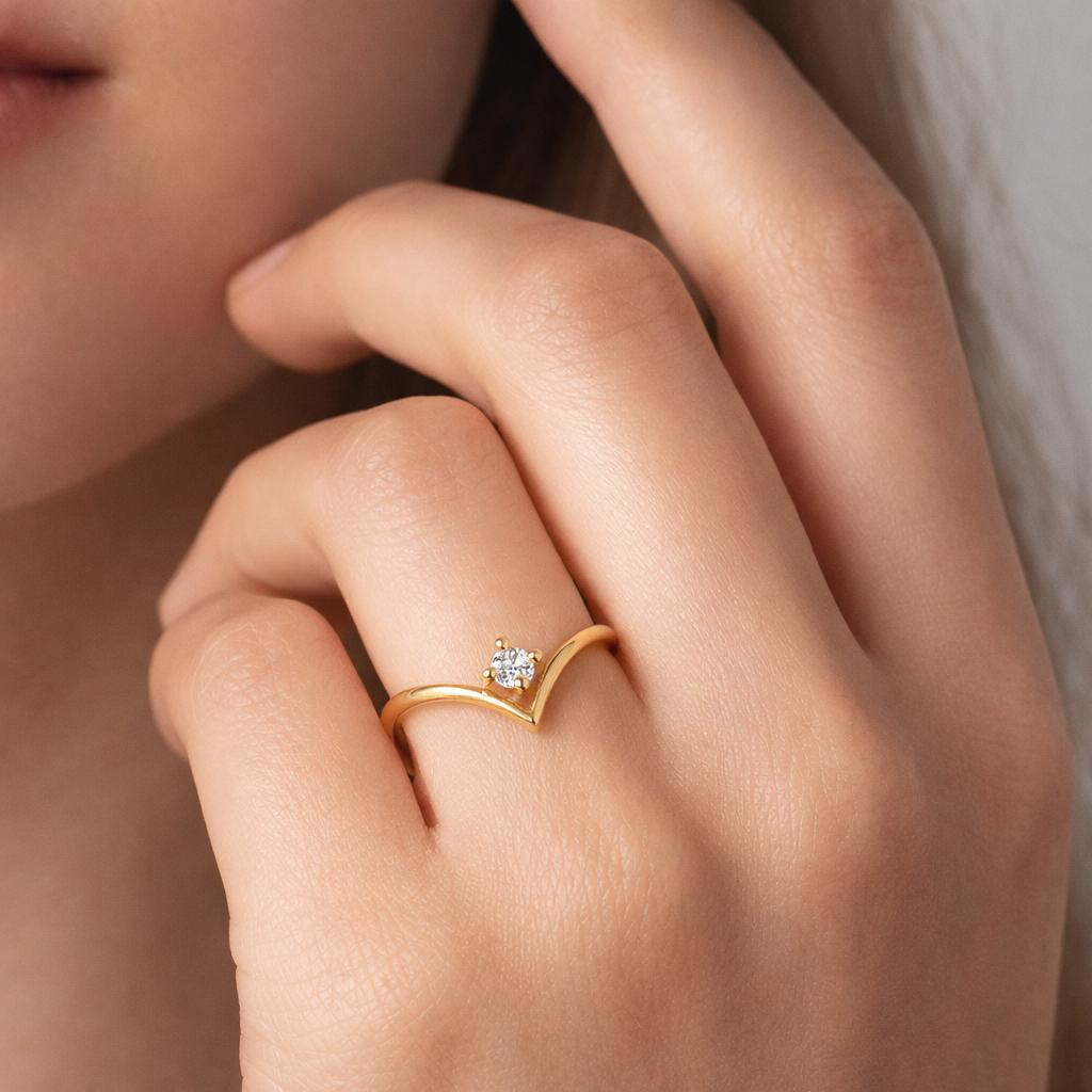 Anel em V com diamante